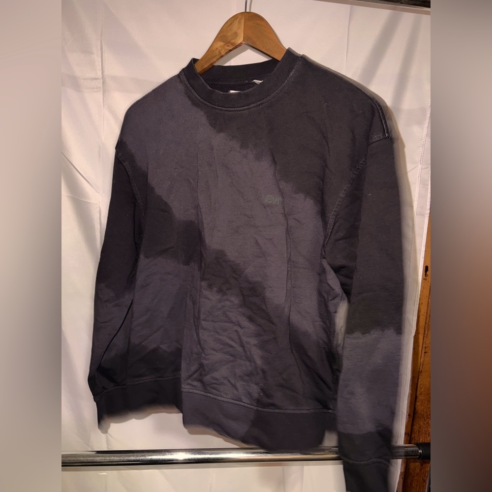 New Levi’s Sweatshirt